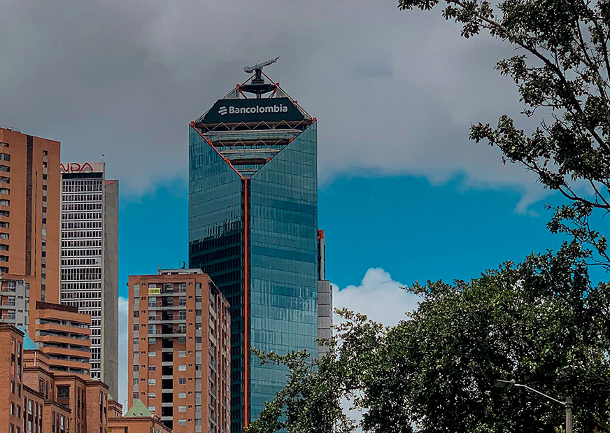 Consultora digital en Colombia para transformar experiencia, datos y capacidades digitales